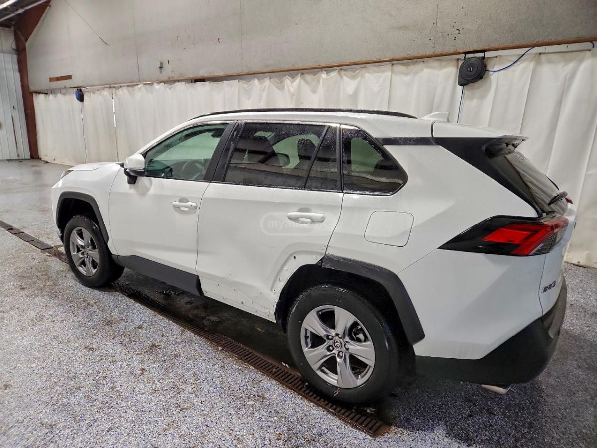Toyota RAV4 2025 — photo 2