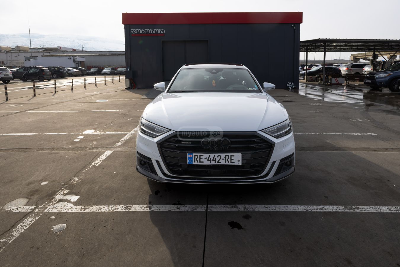 Audi A8 2021 — photo 2