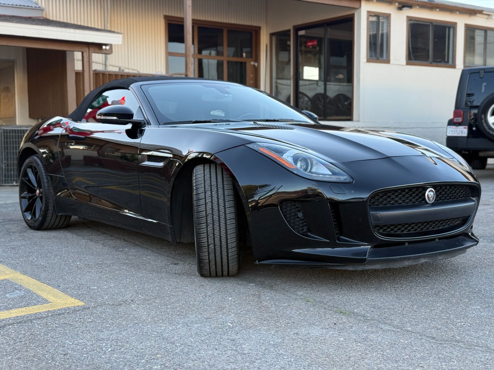 Jaguar F-TYPE 2014 — photo 2