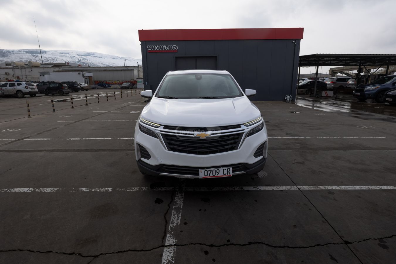Chevrolet Equinox 2023 — photo 2