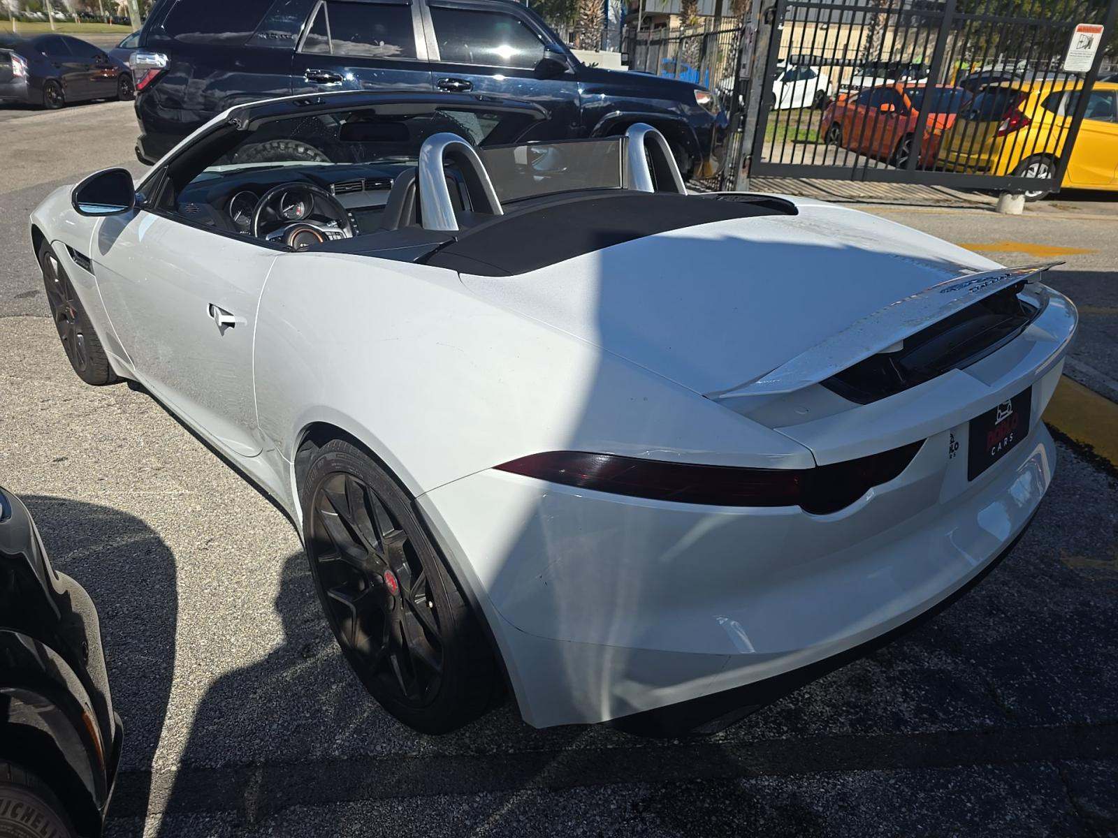 Jaguar F-TYPE 2015 — photo 2