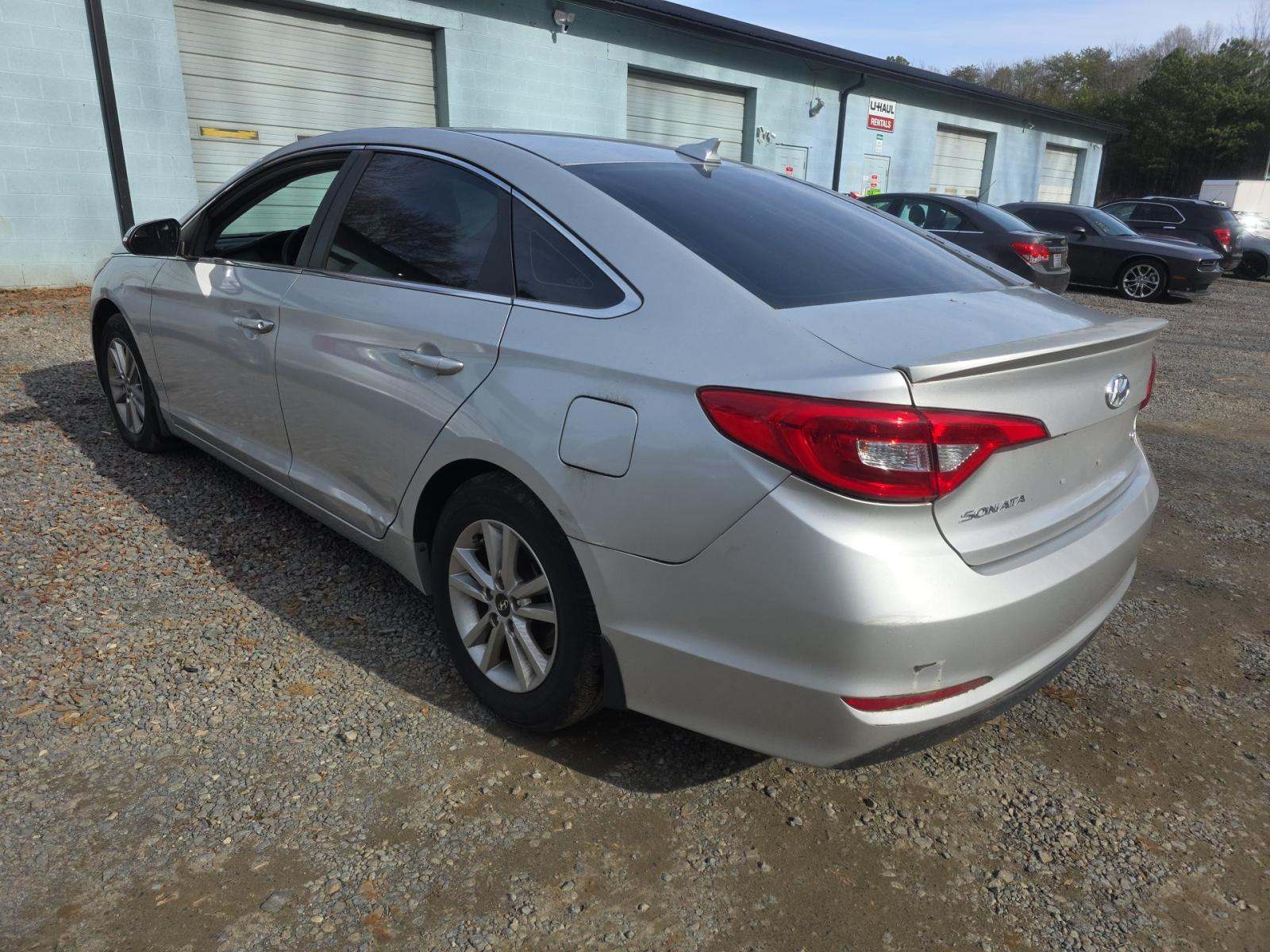 Hyundai Sonata 2015 — photo 2