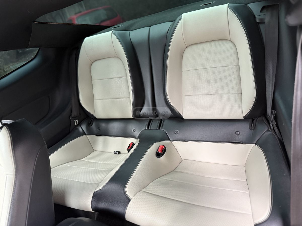Ford Mustang 2017 — photo 2