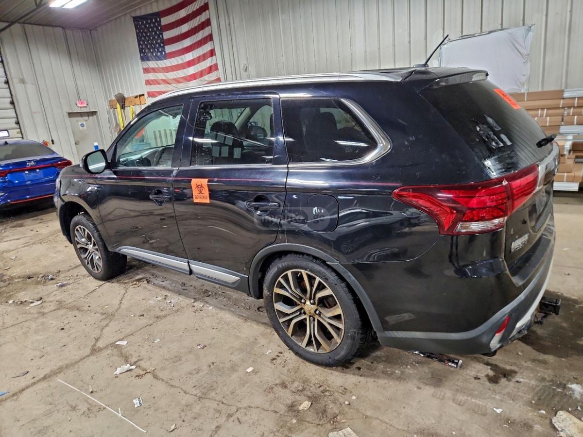 Mitsubishi Outlander 2016 — photo 2