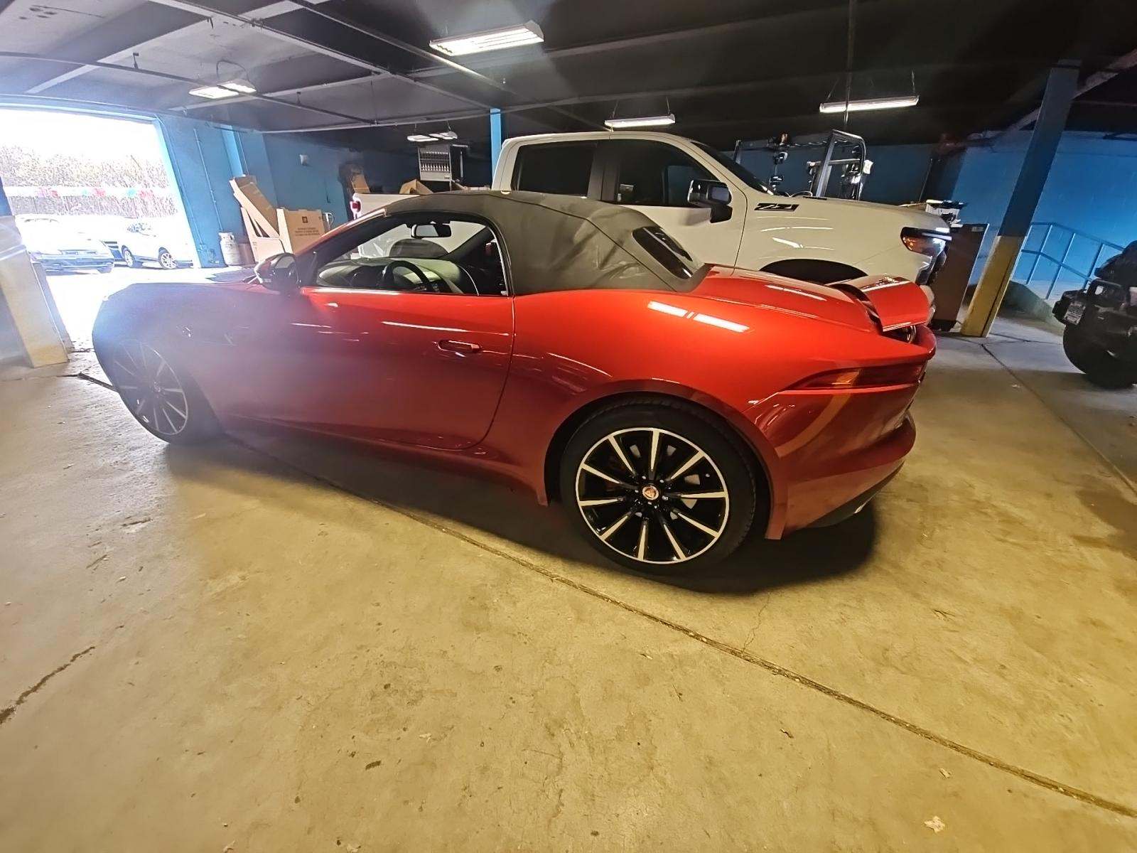 Jaguar F-TYPE 2016 — photo 2