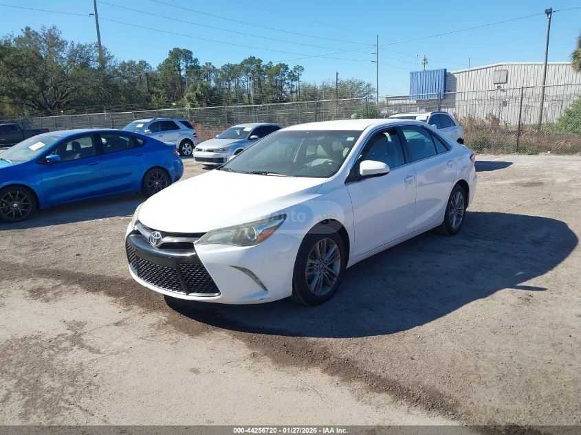 Toyota Camry 2017 — photo 2
