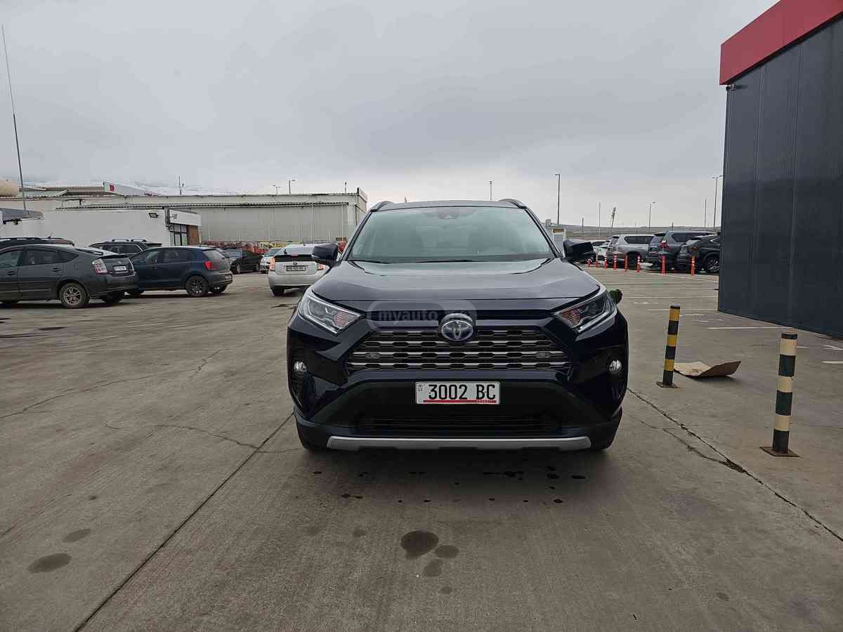 Toyota RAV4 2021 — photo 2