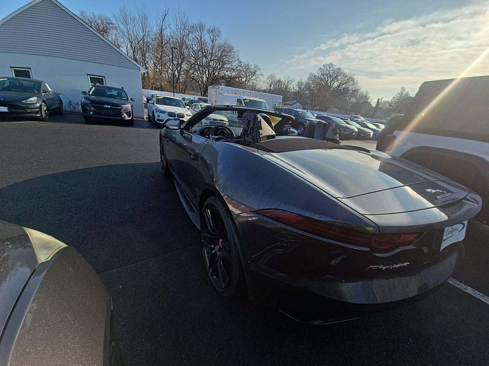 Jaguar F-TYPE 2020 — photo 2