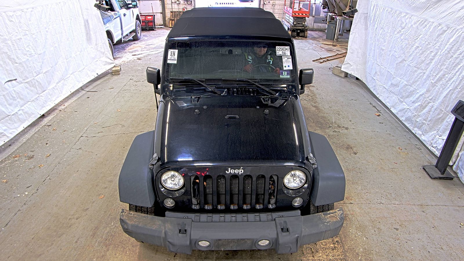 Jeep Wrangler 2015 — photo 2