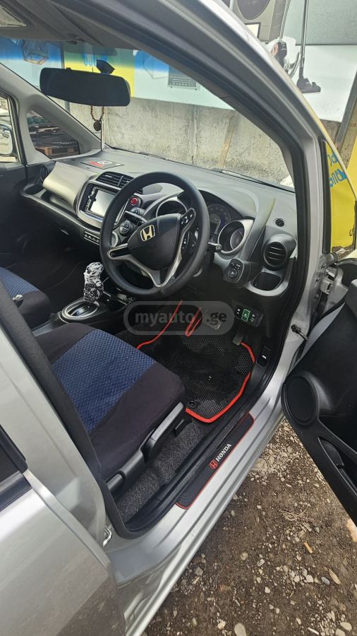 Honda Fit 2013 — photo 2