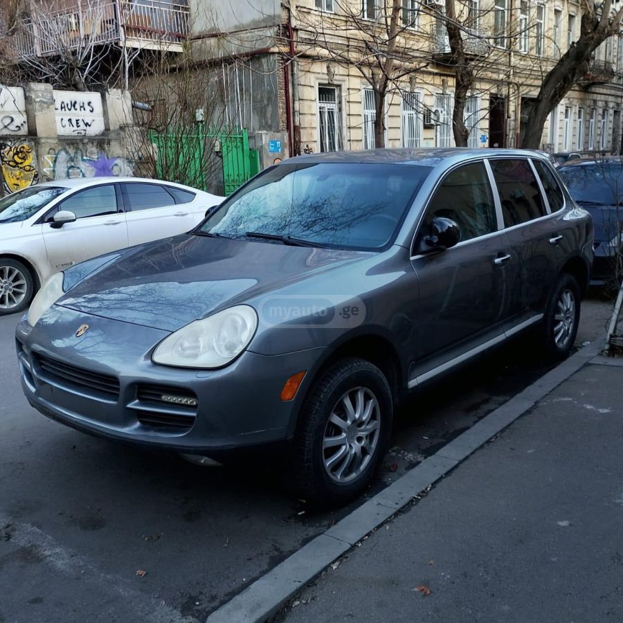 Porsche Cayenne 2005 — photo 2