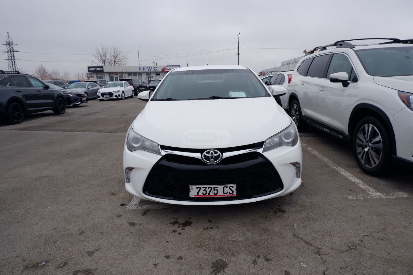 Toyota Camry 2016 — photo 2