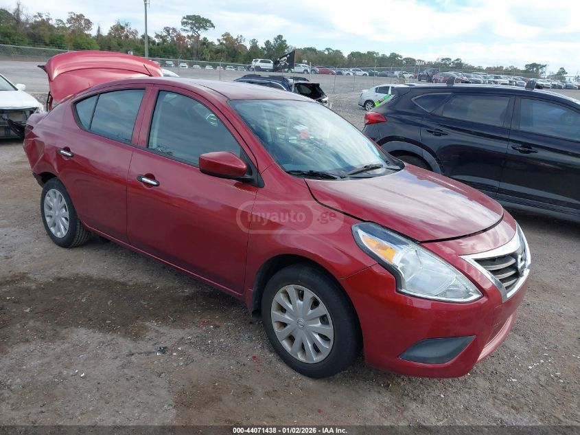 Nissan Versa