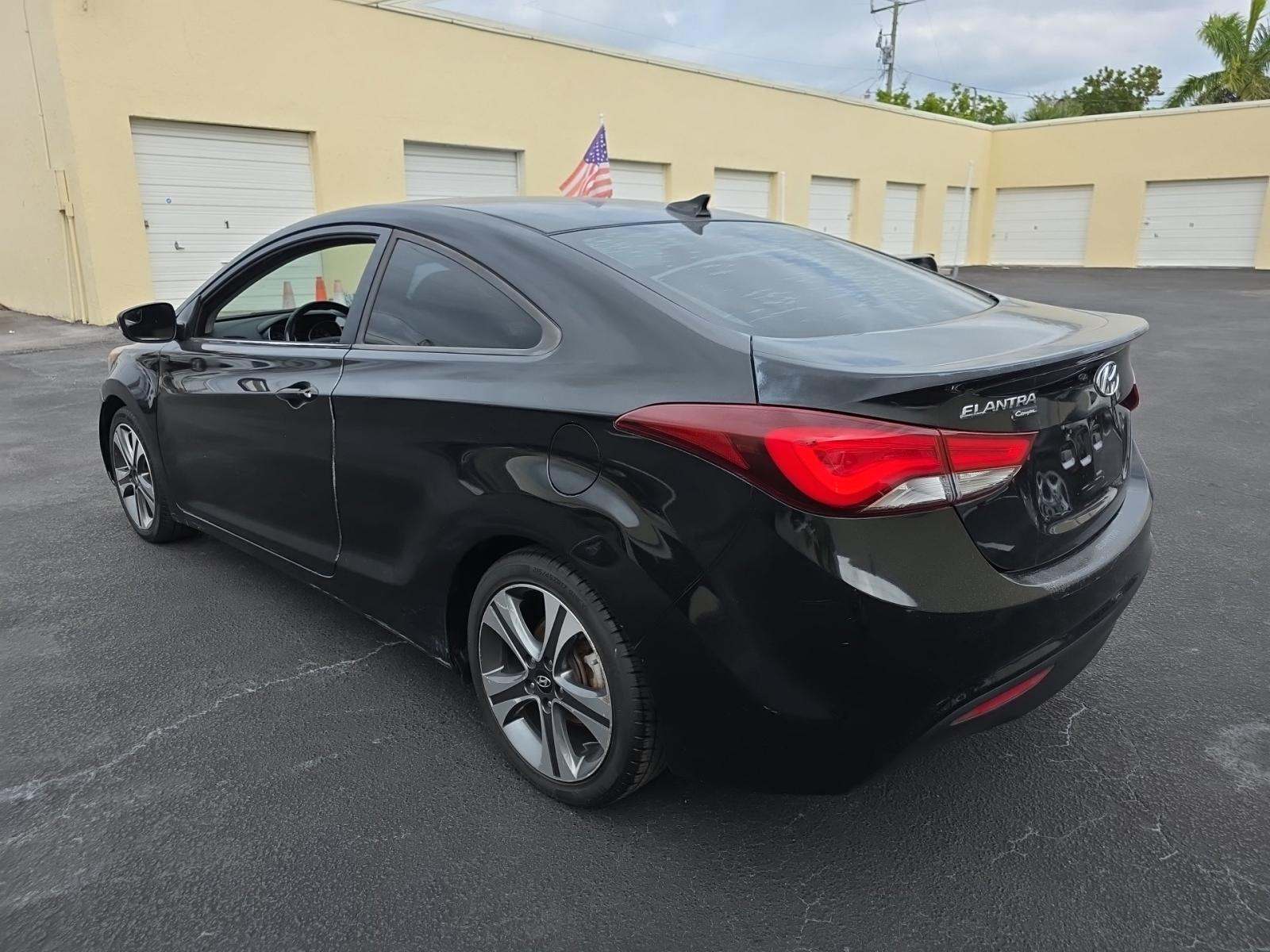 Hyundai Elantra 2014 — photo 2