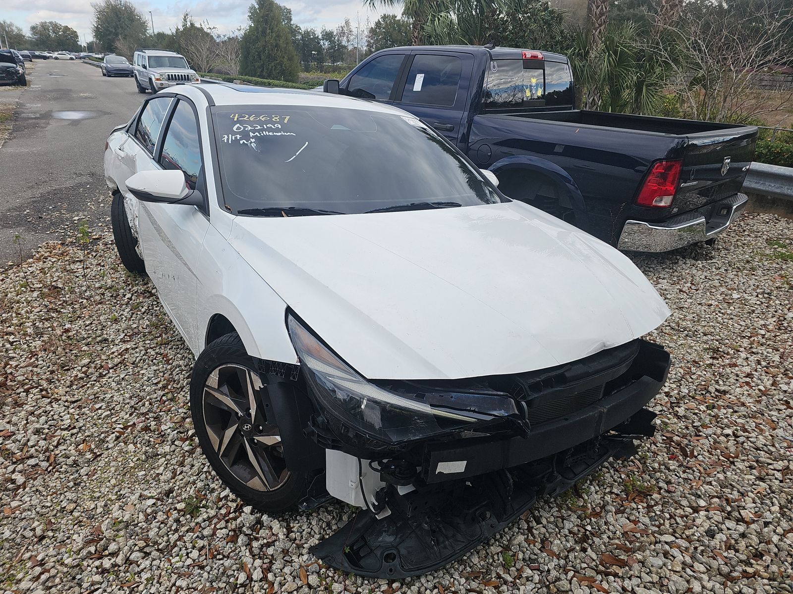 Hyundai Elantra 2021 — photo 2