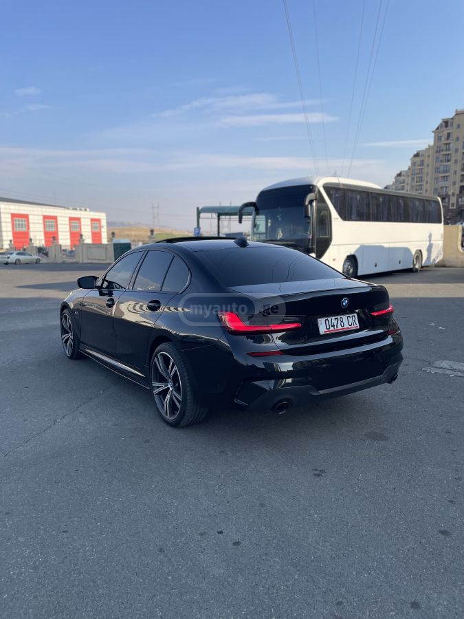BMW 330 2022 — photo 2