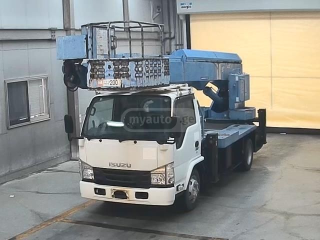 Isuzu Elf