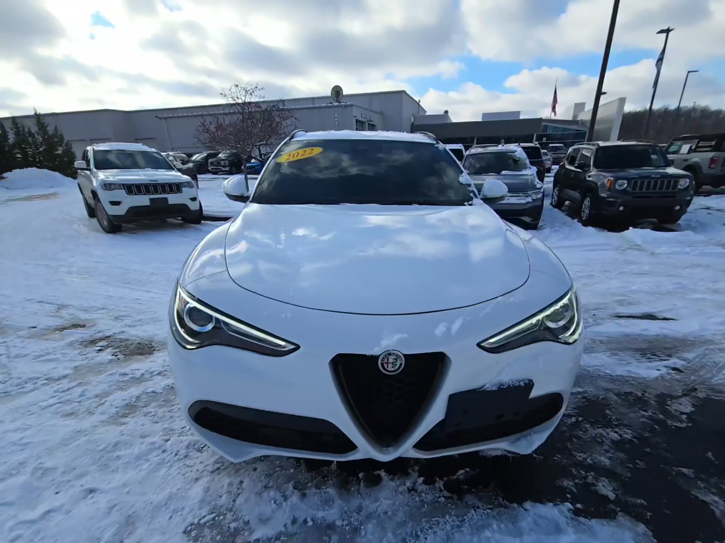 Alfa Romeo Stelvio 2022 — photo 2