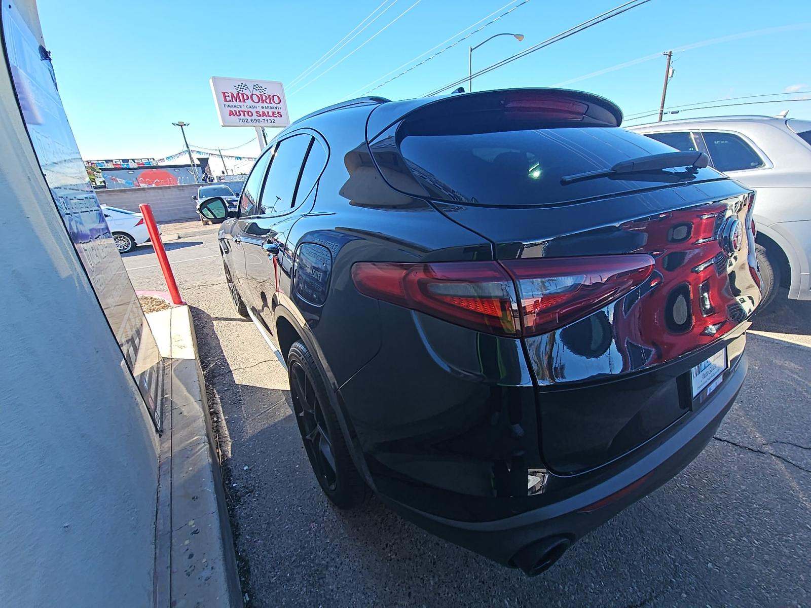 Alfa Romeo Stelvio 2019 — photo 2