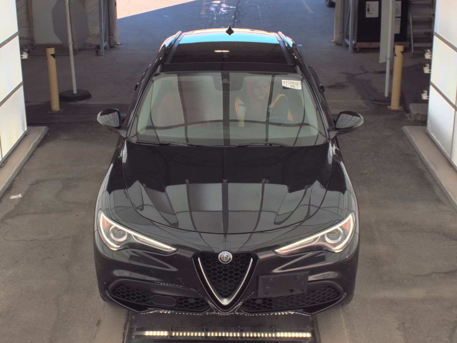 Alfa Romeo Stelvio 2019 — photo 2