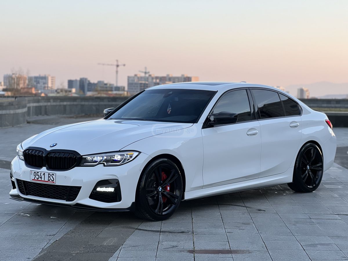 BMW 330