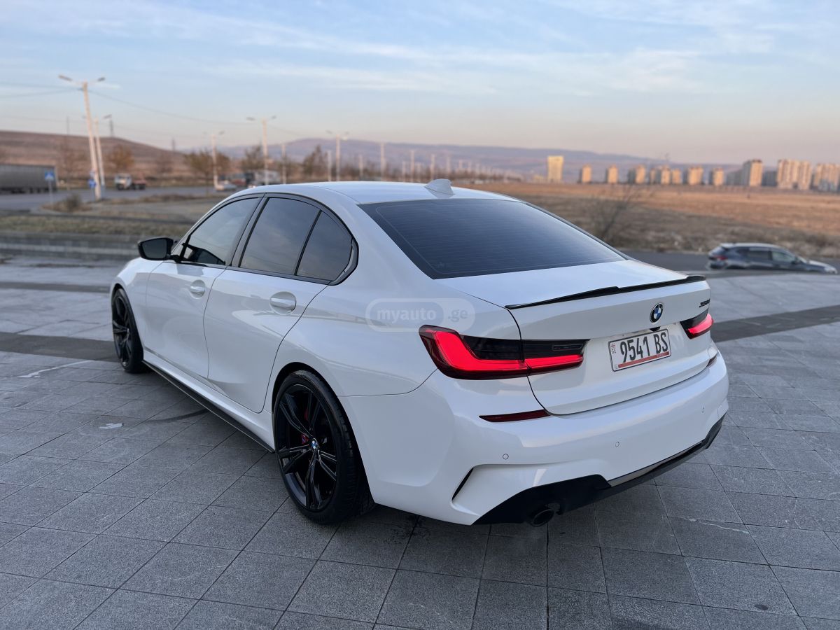 BMW 330 2020 — photo 2