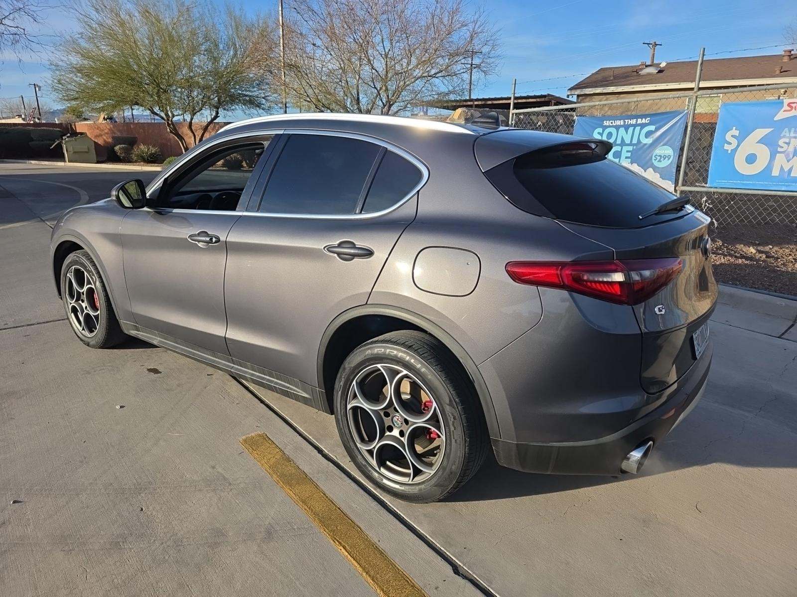 Alfa Romeo Stelvio 2018 — photo 2