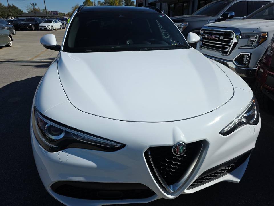 Alfa Romeo Stelvio 2022 — photo 2