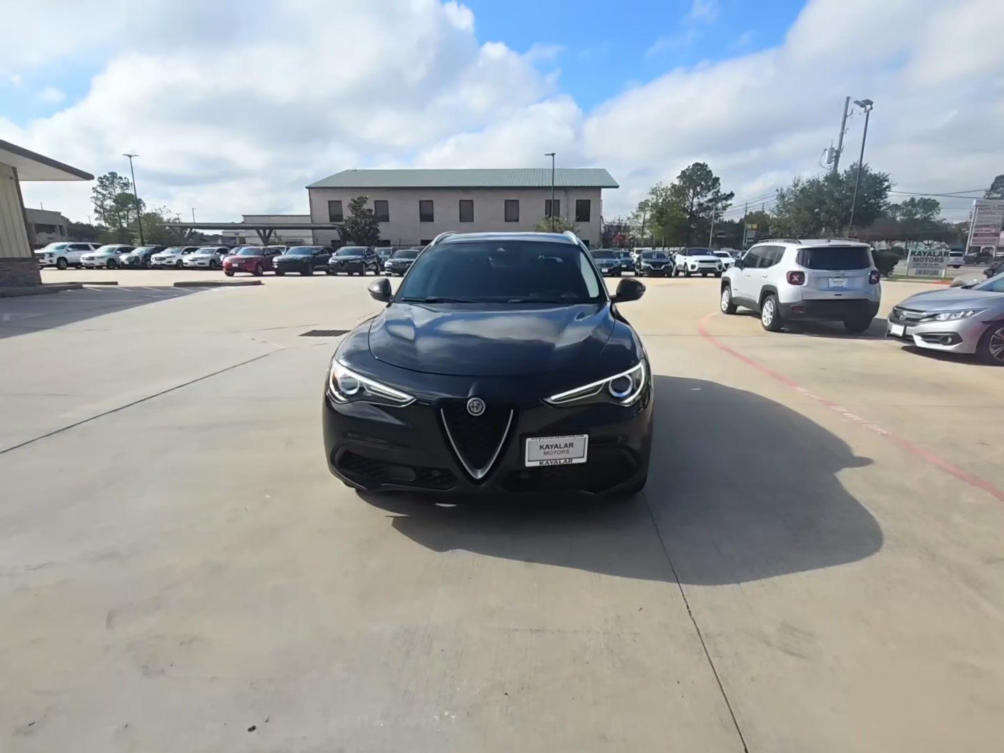 Alfa Romeo Stelvio 2018 — photo 2