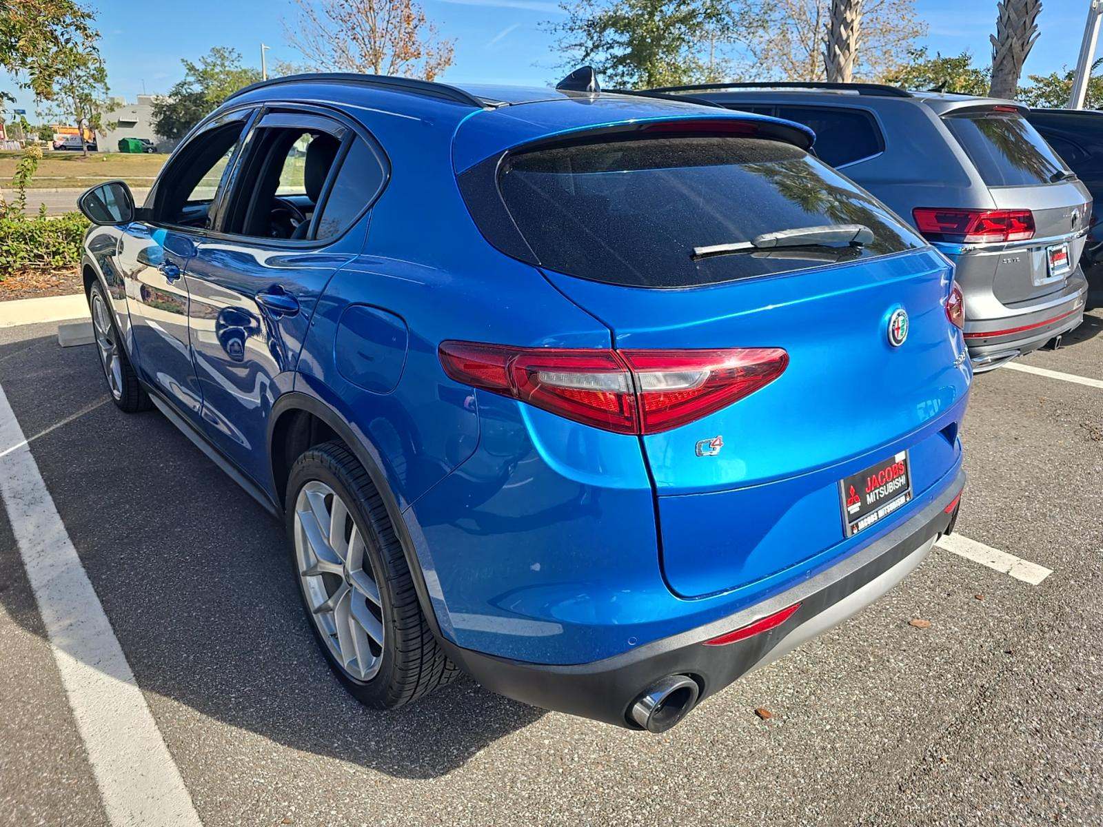 Alfa Romeo Stelvio 2018 — photo 2