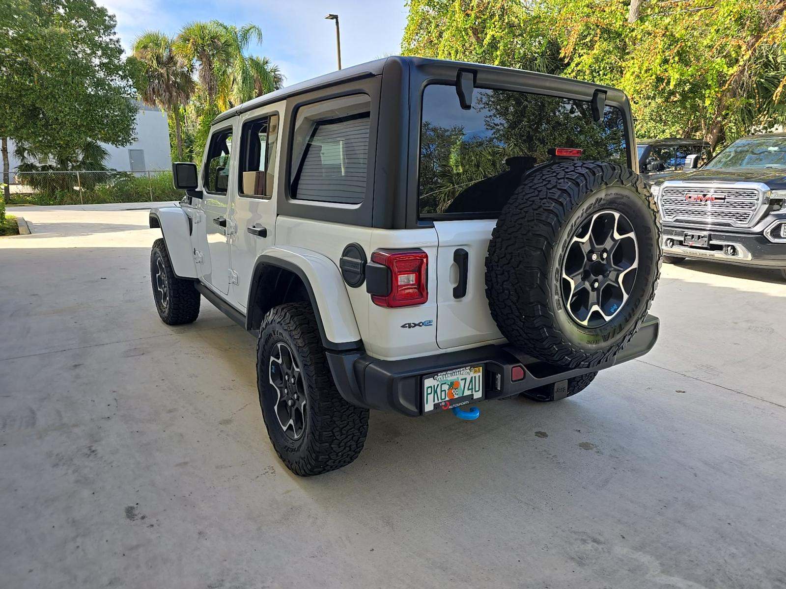 Jeep Wrangler 2023 — photo 2