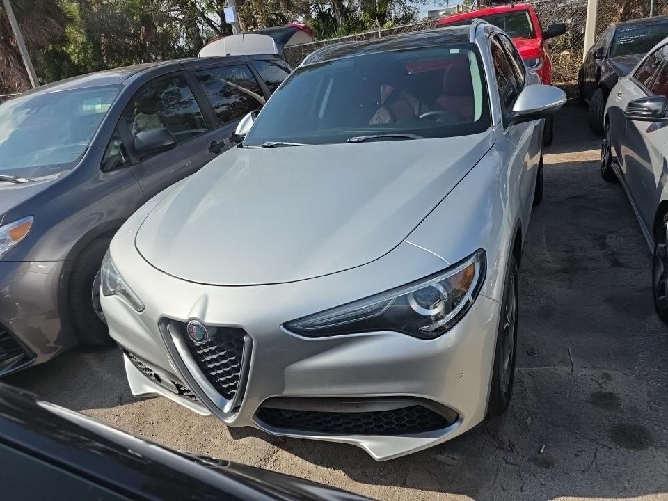 Alfa Romeo Stelvio 2018 — photo 2