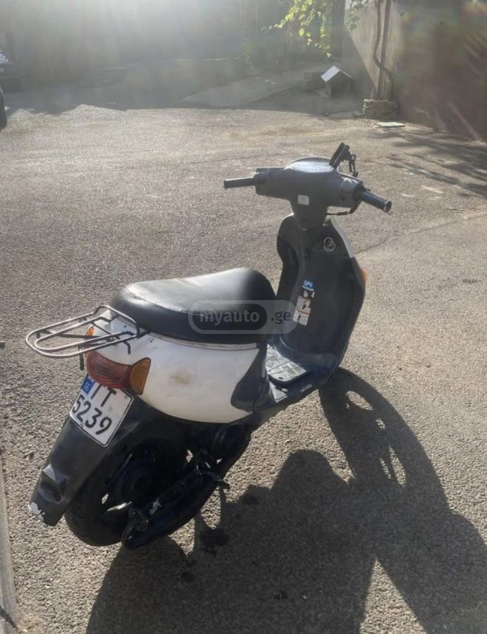 Suzuki Let's 4