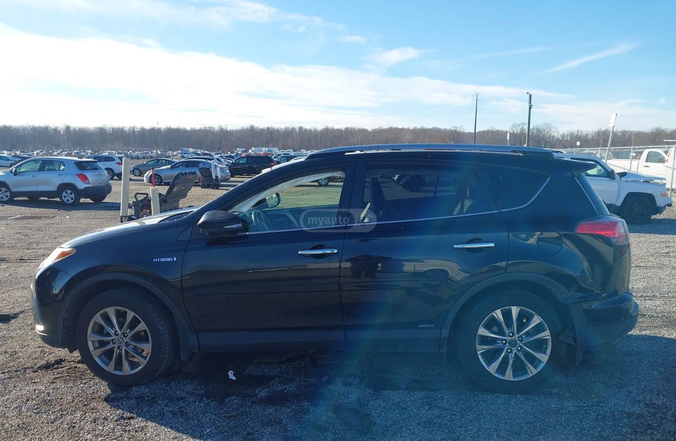 Toyota RAV4 2018 — photo 2