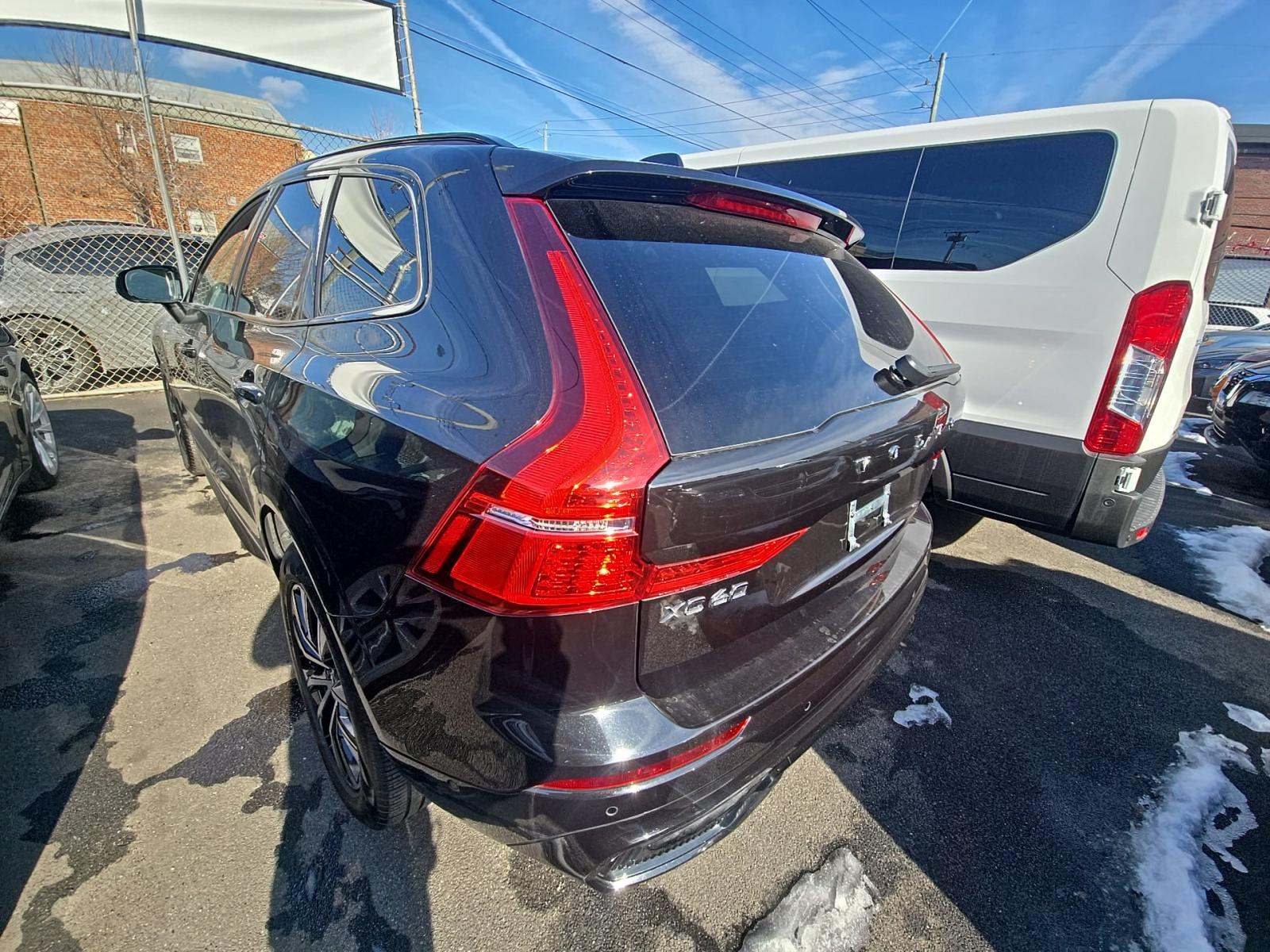 Volvo XC60 2025 — photo 2