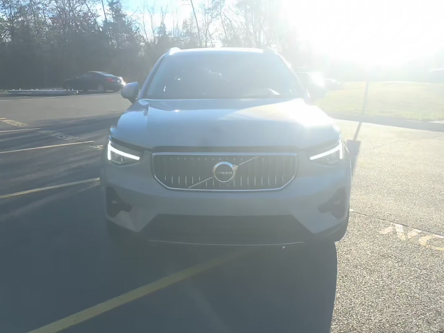 Volvo XC40 2025 — photo 2