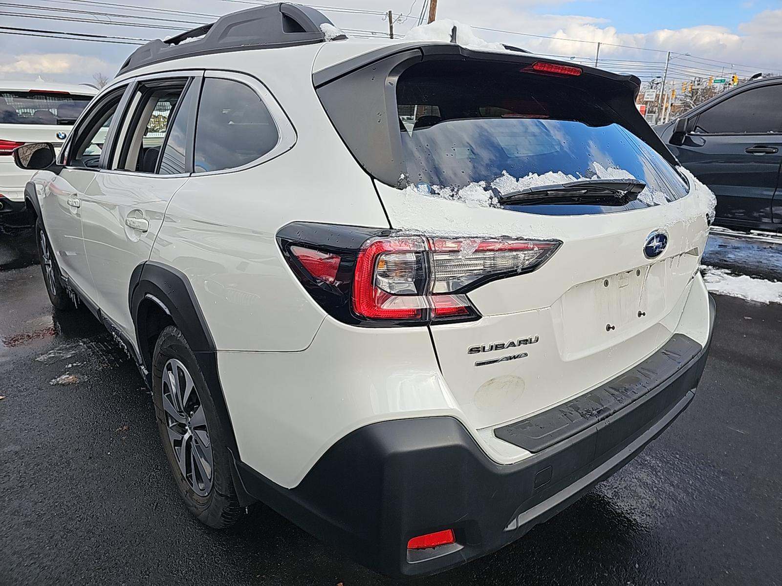 Subaru Outback 2023 — photo 2