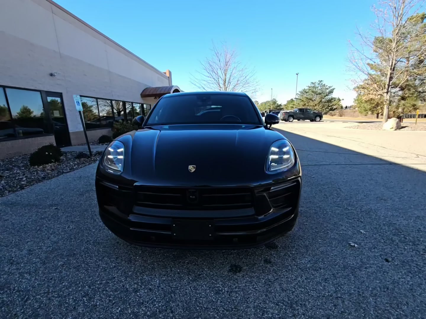 Porsche Macan 2022 — photo 2
