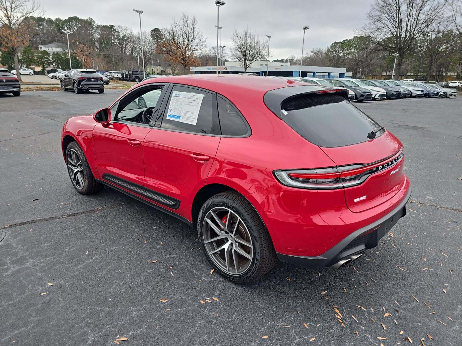 Porsche Macan 2022 — photo 2