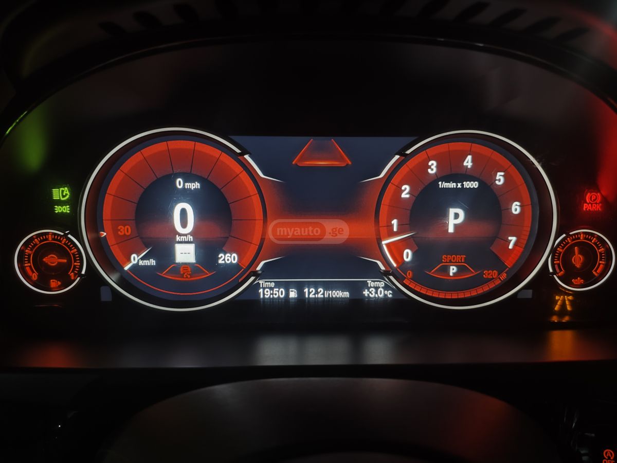 BMW X5 2017 — photo 2