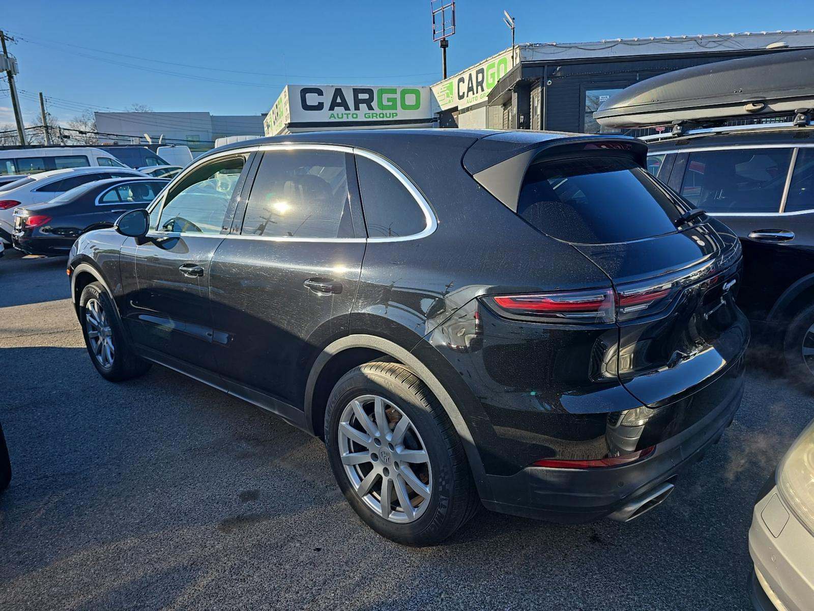 Porsche Cayenne 2020 — photo 2