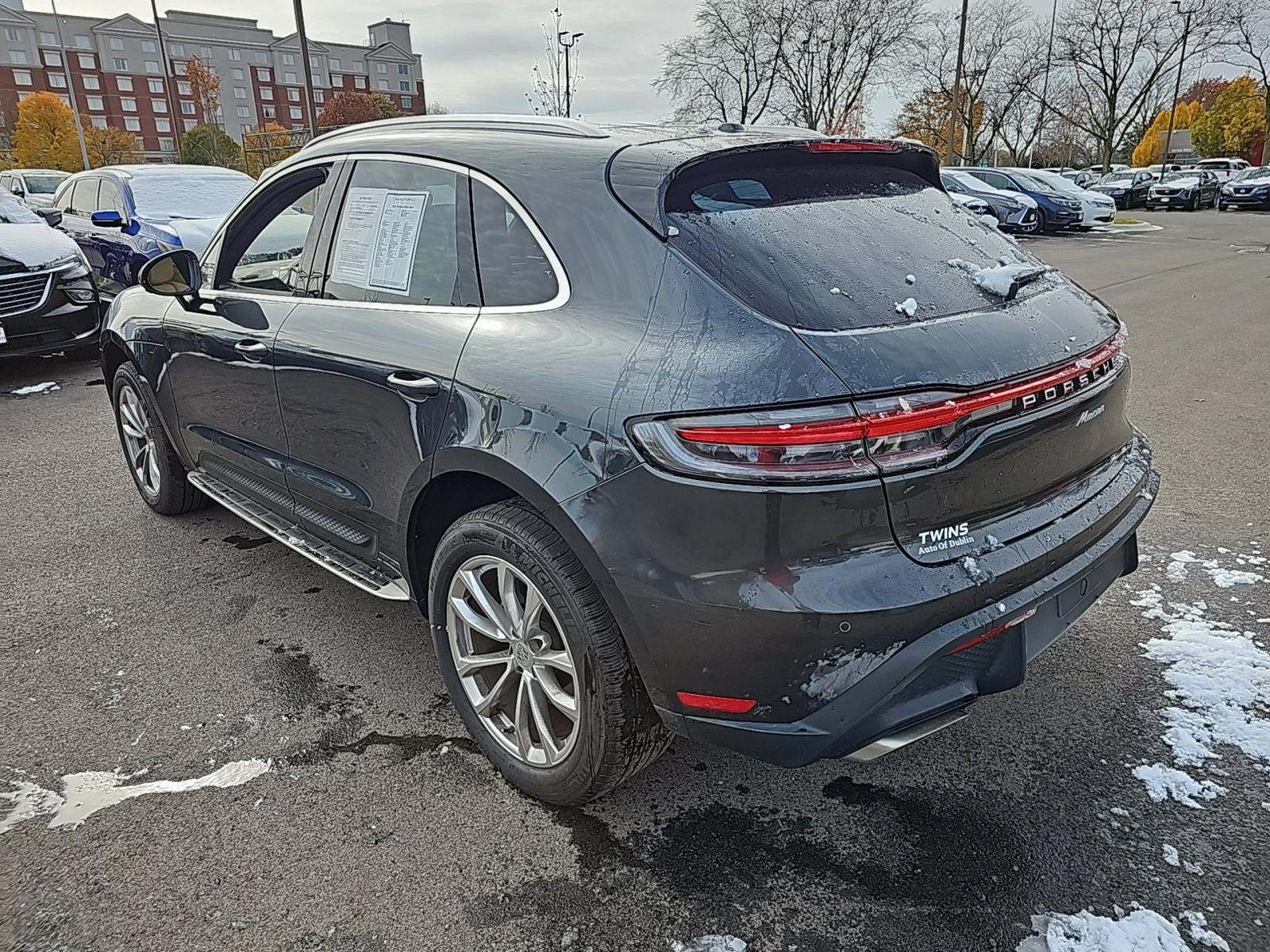Porsche Macan 2022 — photo 2