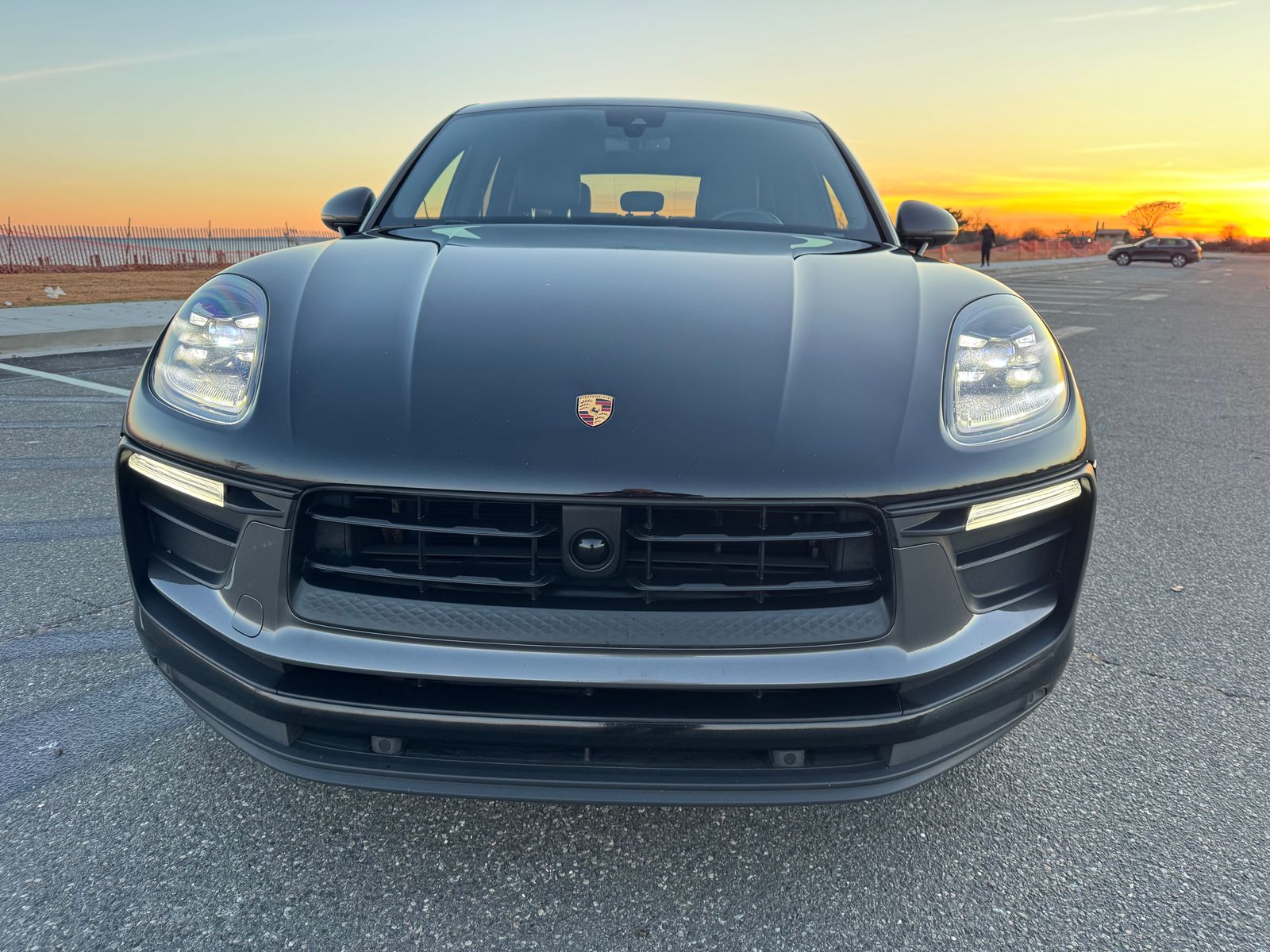 Porsche Macan 2023 — photo 2