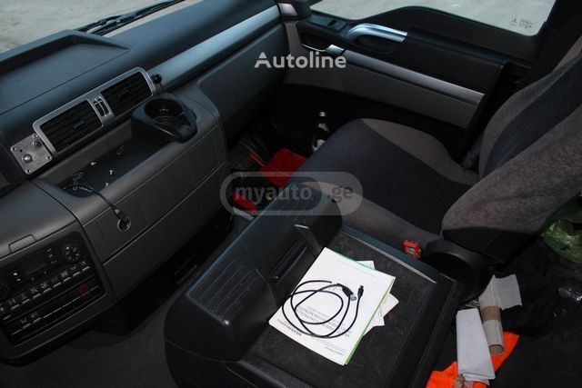Isuzu TGS 2018 — photo 2