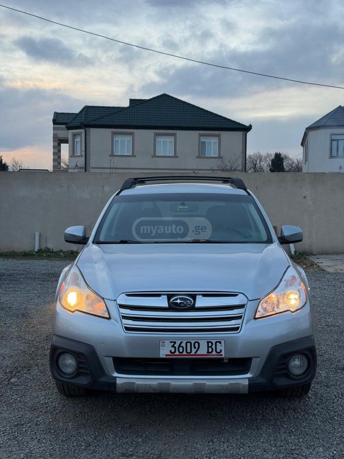 Subaru Outback 2013 — photo 2
