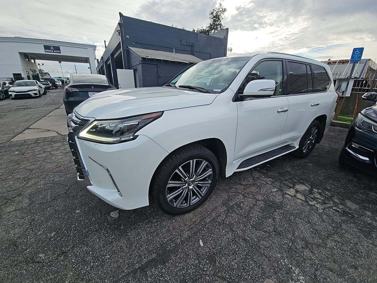 Lexus LX 570