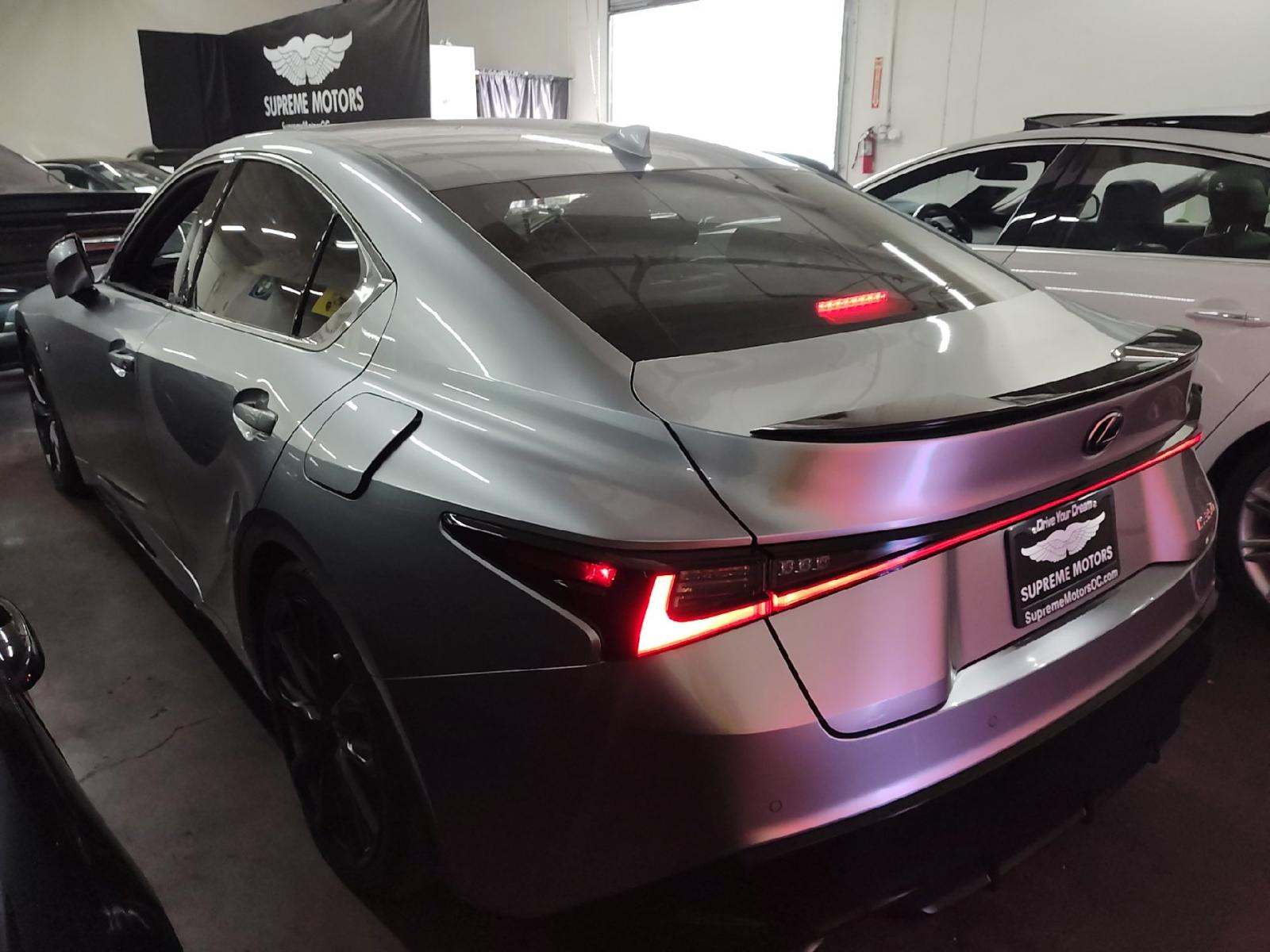 Lexus IS 350 2022 — photo 2