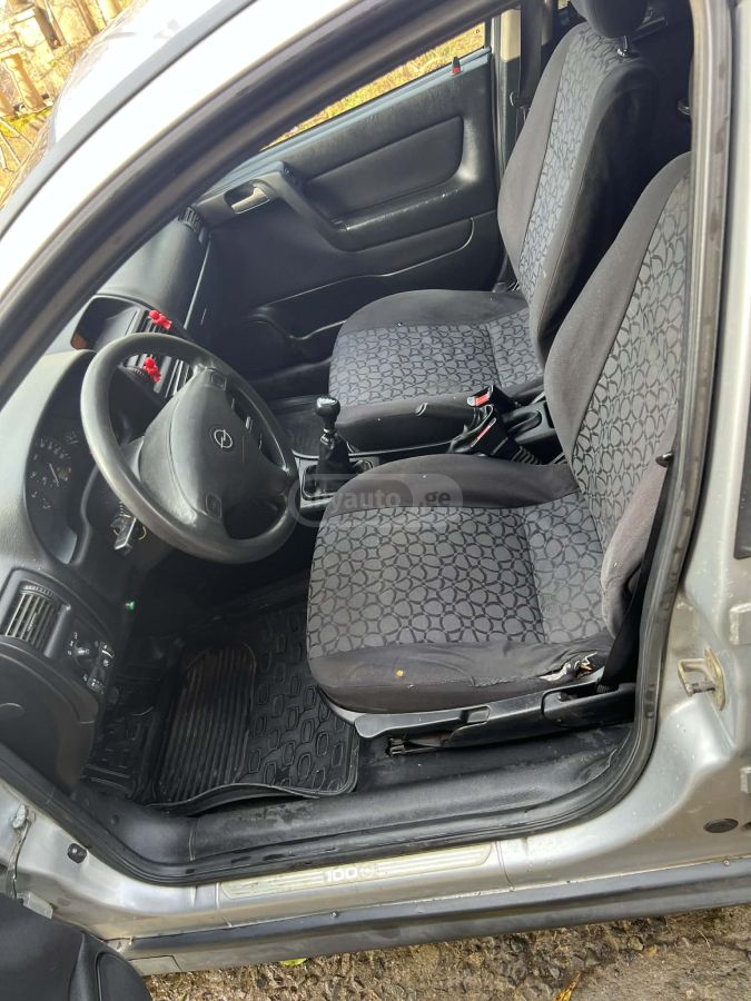 Opel Astra 2000 — photo 2