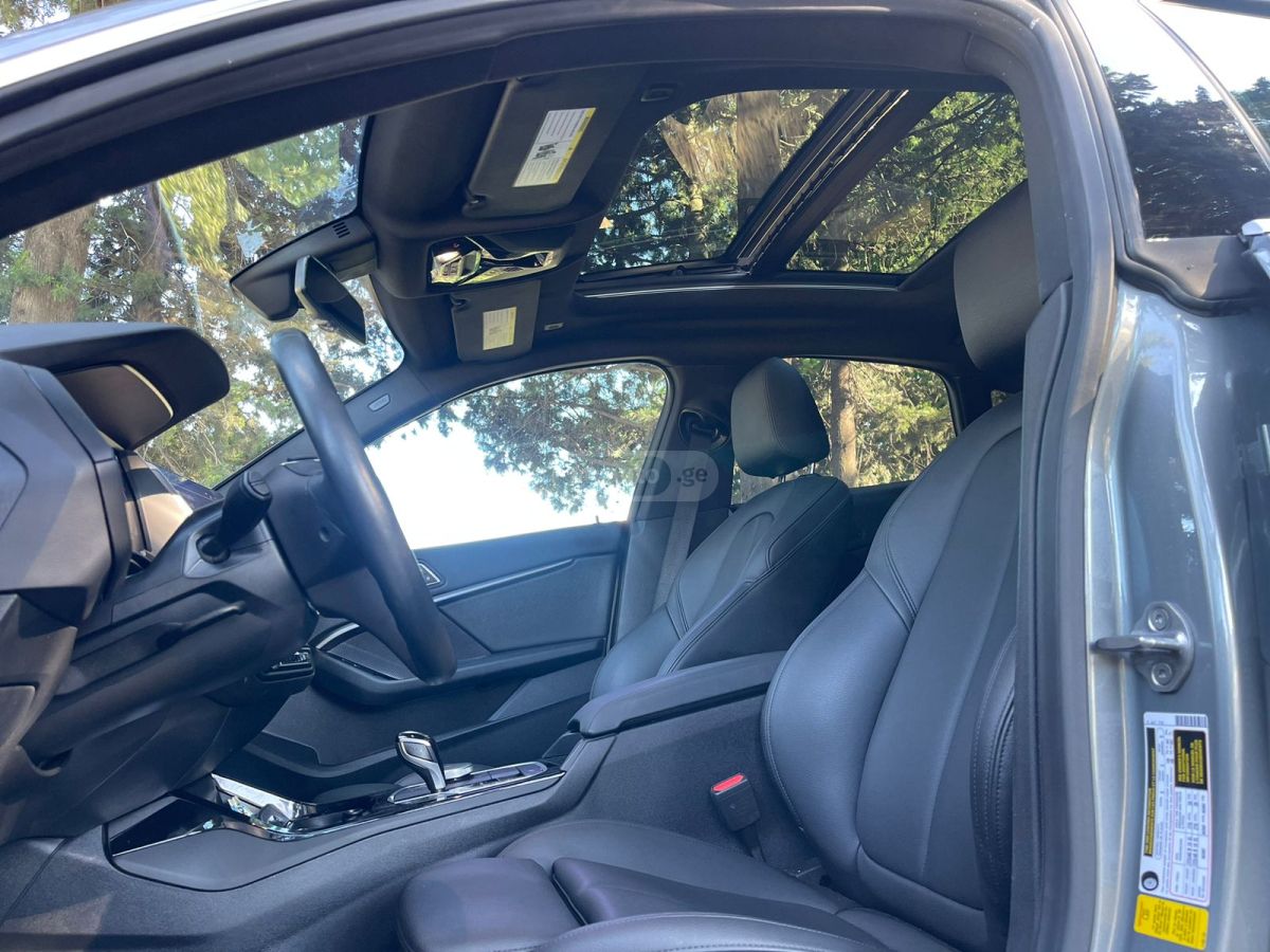 BMW 228 2023 — photo 2