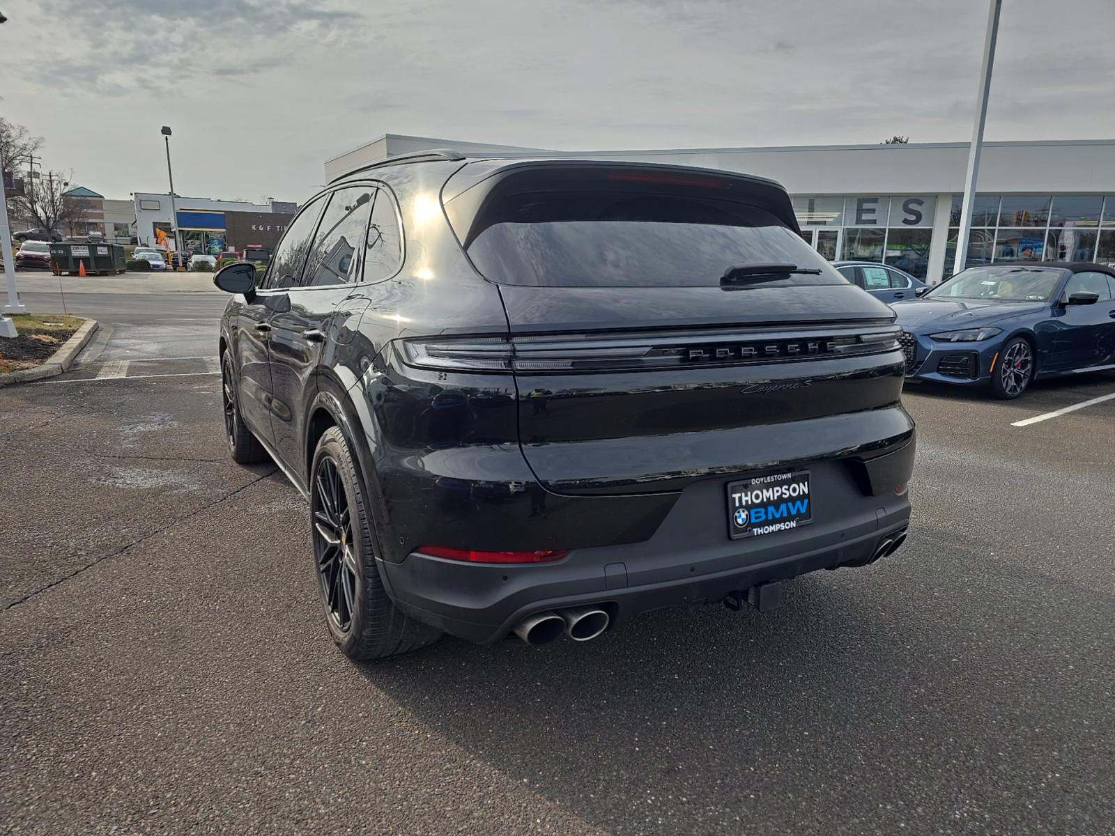 Porsche Cayenne 2024 — photo 2